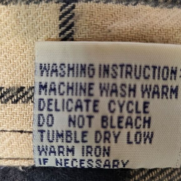 Lake N Trail Men's Tan & Black Plaid Shacket - Picture 12 of 12